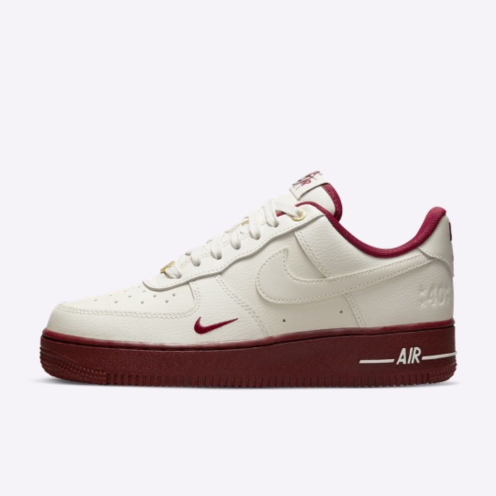 NWT RARE Nike Air Force 1’s ‘07